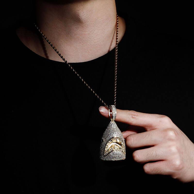 Shark Pendent - GOLD - Alliceonyou